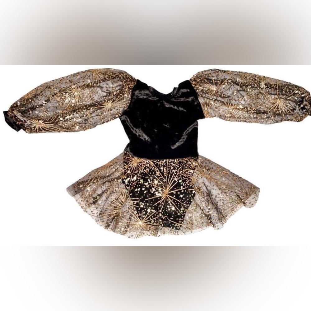 Boutique Glam Leo fire works with crushed velvet